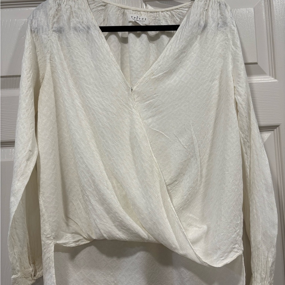 Velvet by Graham & Spencer White Textured Wrap Blouse XS